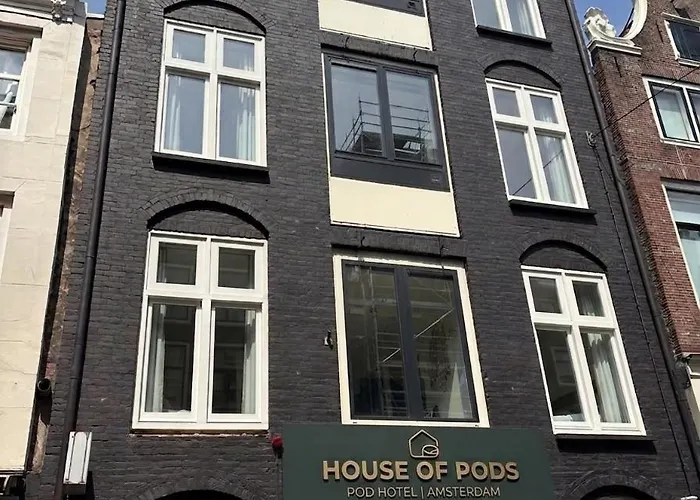 Crossroads Hostel Amsterdam
